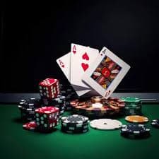 Online slot machine spin ကစားနေသော မြန်မာဂိမ်းကစားသူ